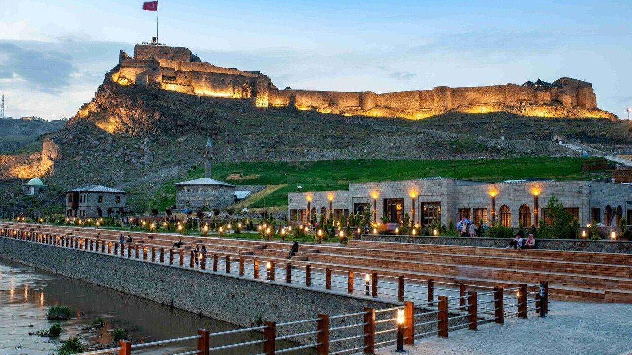 Kars Kalesi gezi rotası